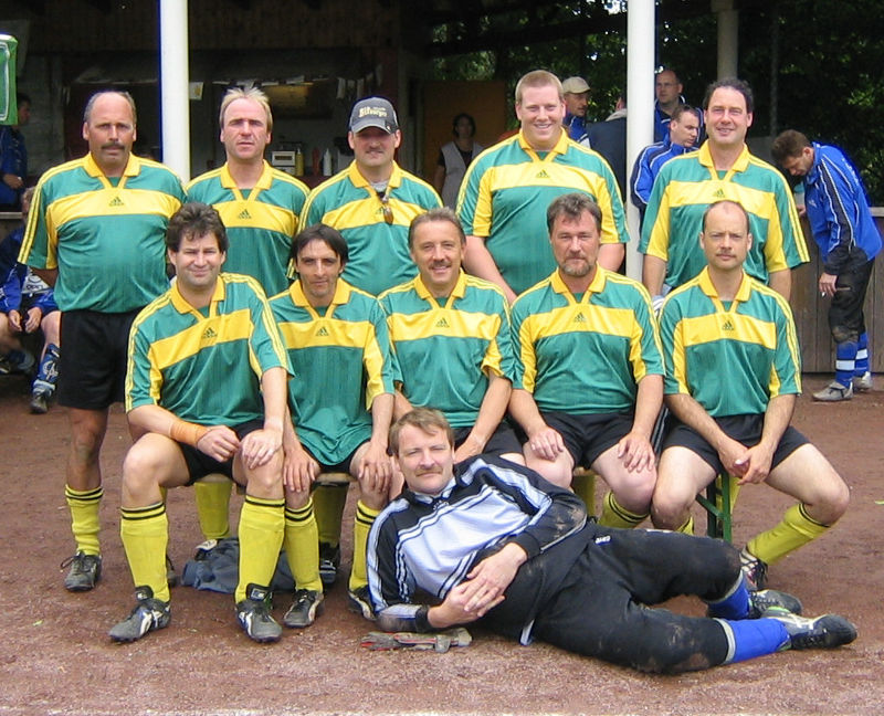 Fußballmannschaft auf einem Sportplatz
